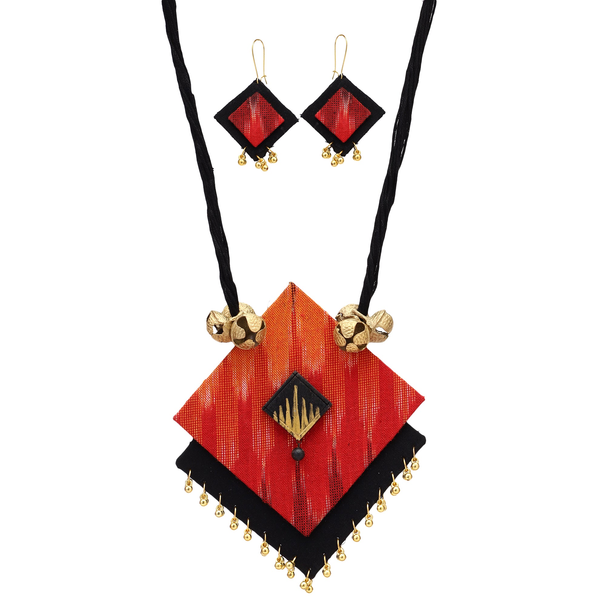 Fabric and metal designed necklace set