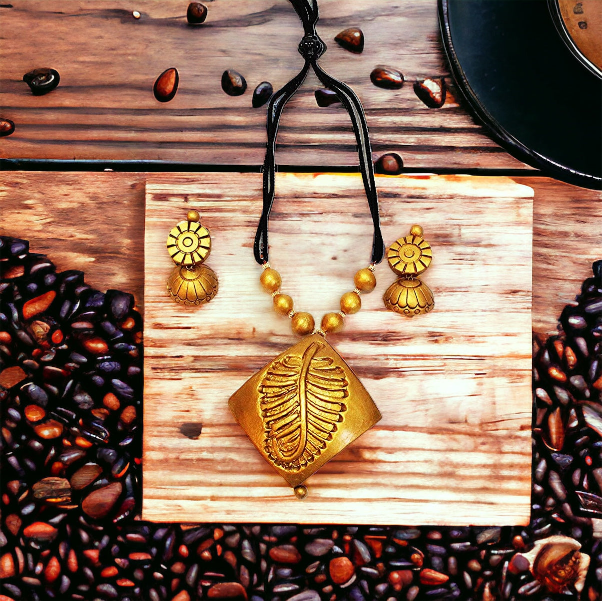 Golden design terracotta necklace set