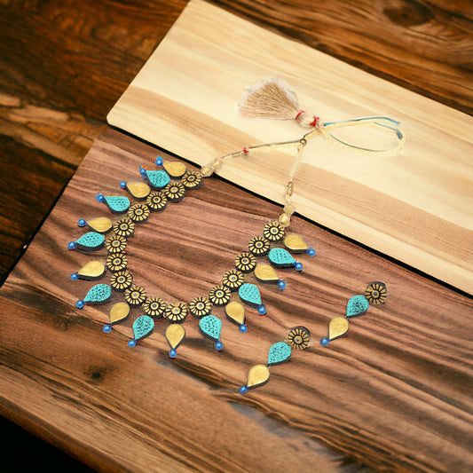 Black and Blue Drop Style Necklace Set