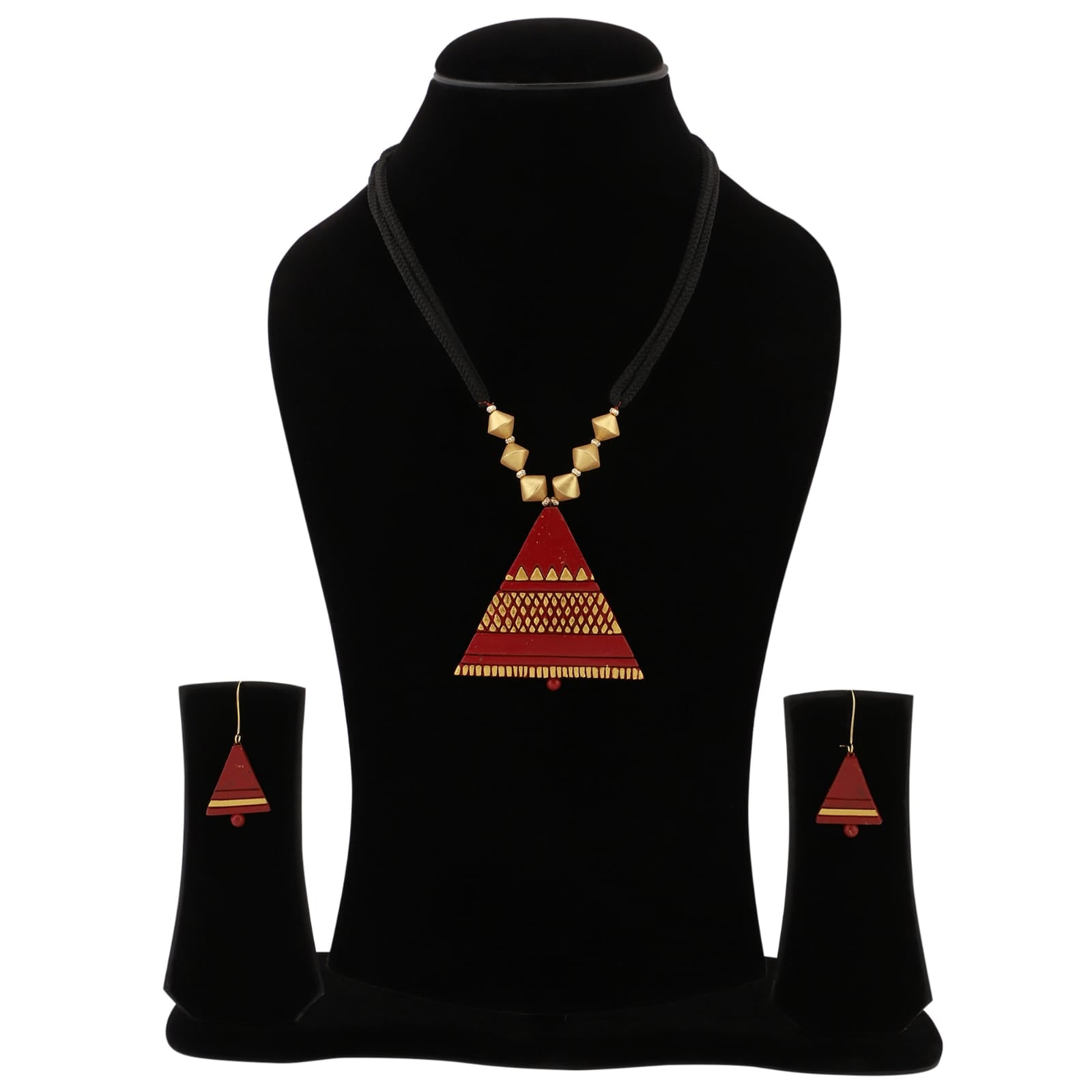 Triangular shape terracotta necklace set - maroon