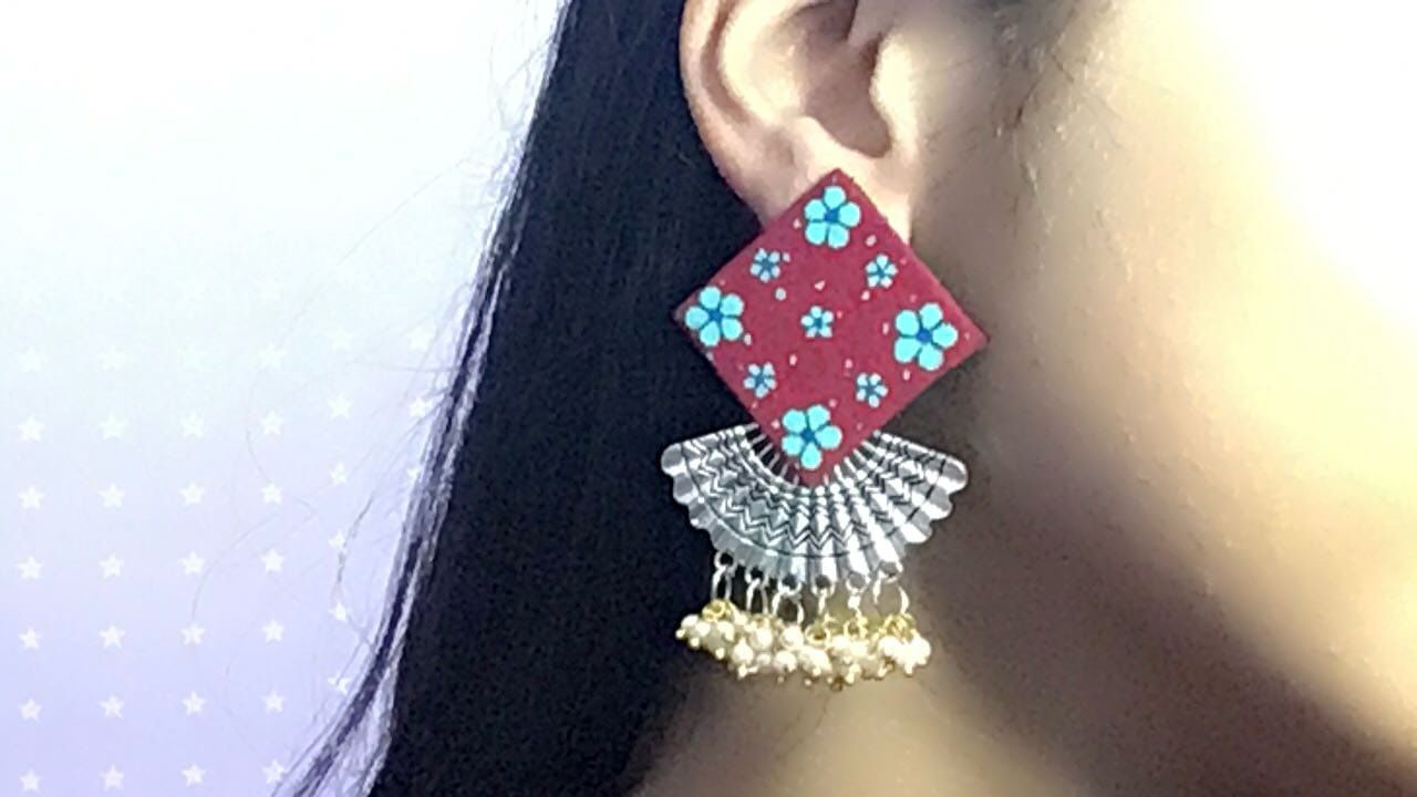 Fabric Earrings kite shape in maroon