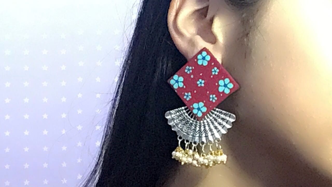 Fabric Earrings kite shape in maroon