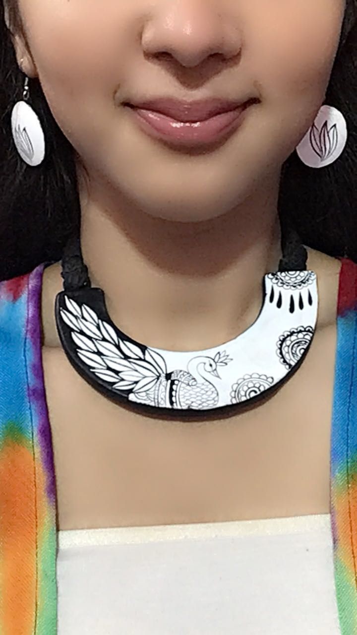 Madhubani Inspired Black And White Necklace Set