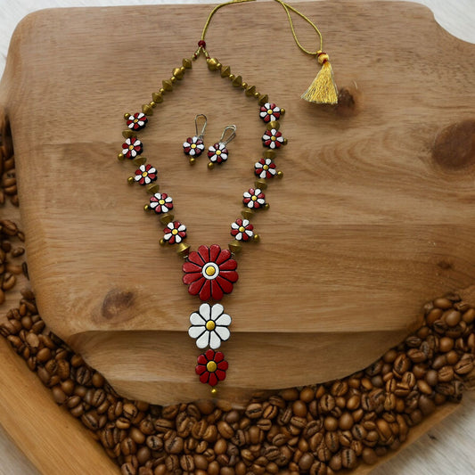 floral designed terrecotta necklace set in red and white