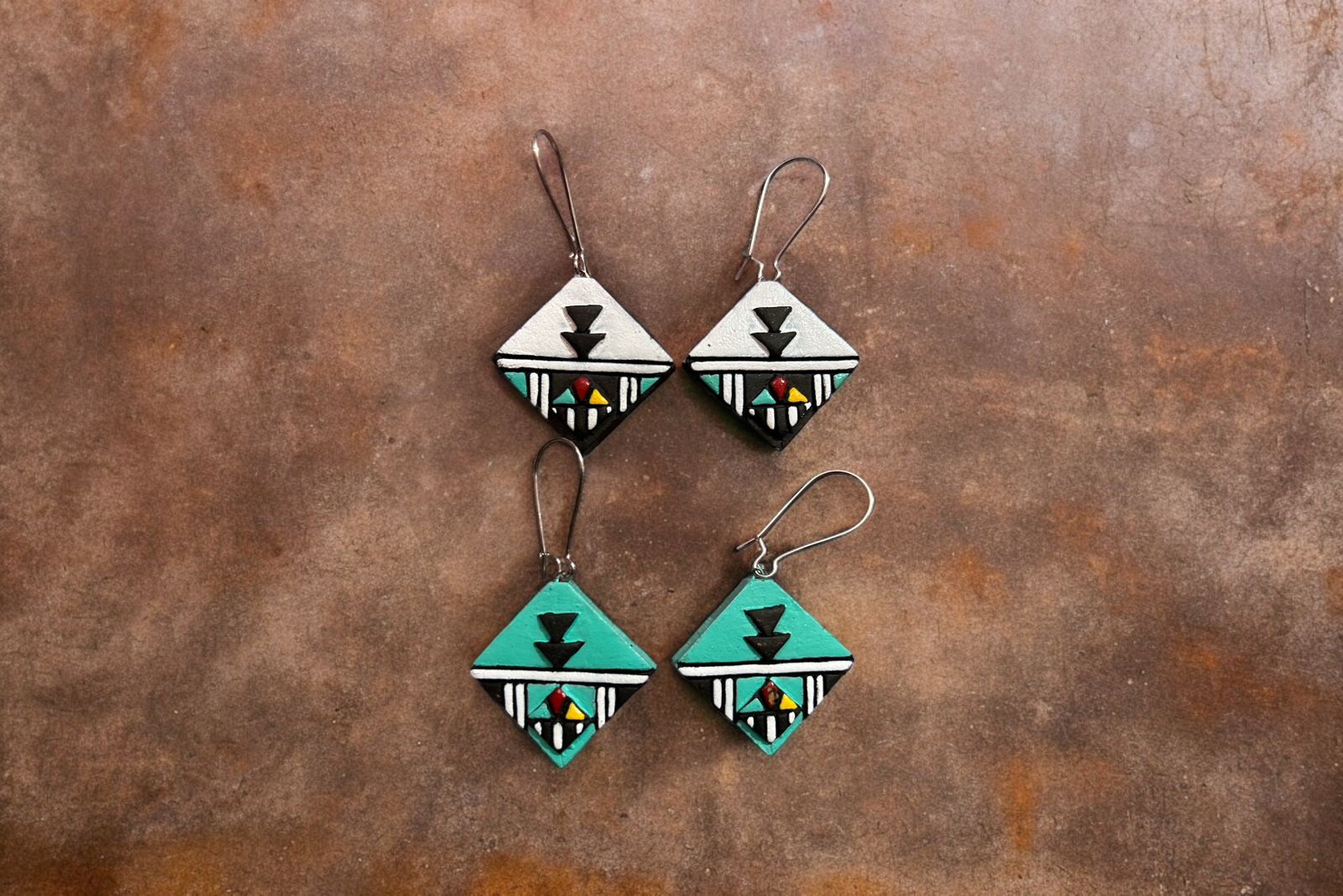 Kite shape earrings in terracotta (set of 2 pairs)